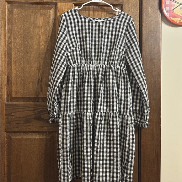 Emery Rose Dresses & Skirts - Emery rose black and white checkered shirt/ midi dress size xl